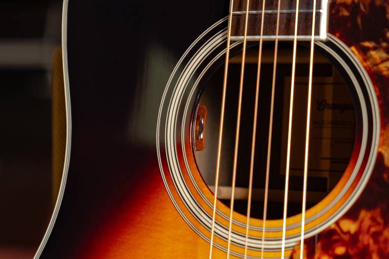 Custom-voiced Pickup