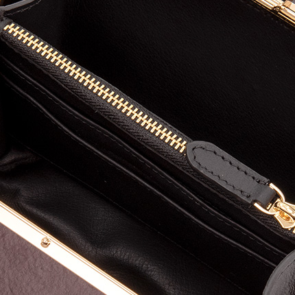 Globe-Trotter_The-Mayfair-Collection_Zip-Compartment