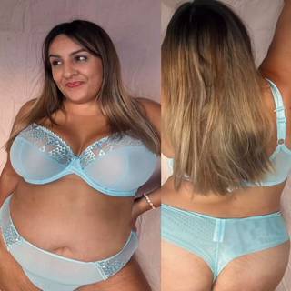 Curvy Kate Centre Stage Full Plunge Side Support Bra Icy Blue as worn by @x_carlyloves_x