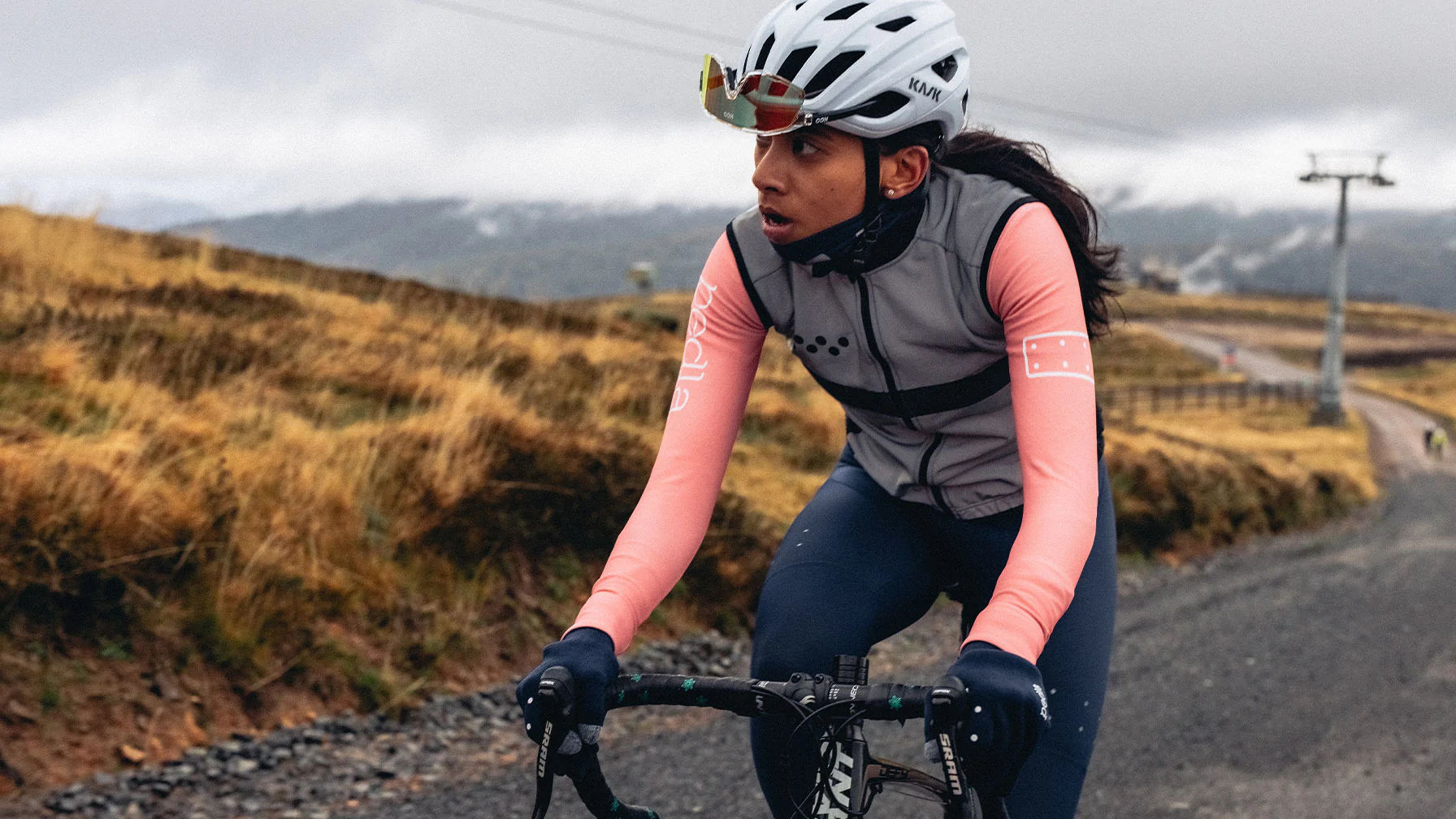 BOLD / Women's ChillBLOCK Jacket - Pink