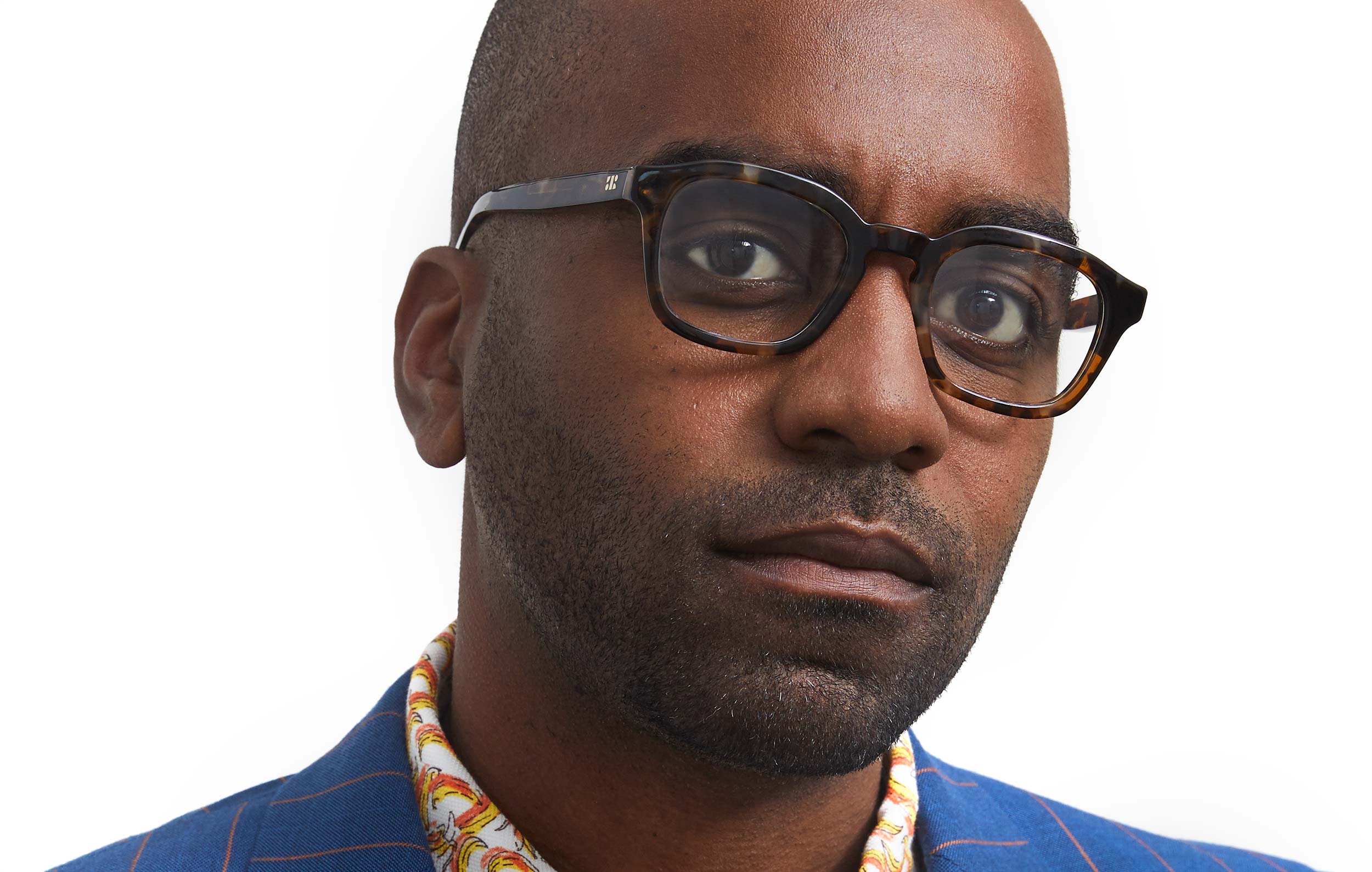 Photo of a man or woman wearing Oscar Cognac Reading Glasses by French Kiwis
