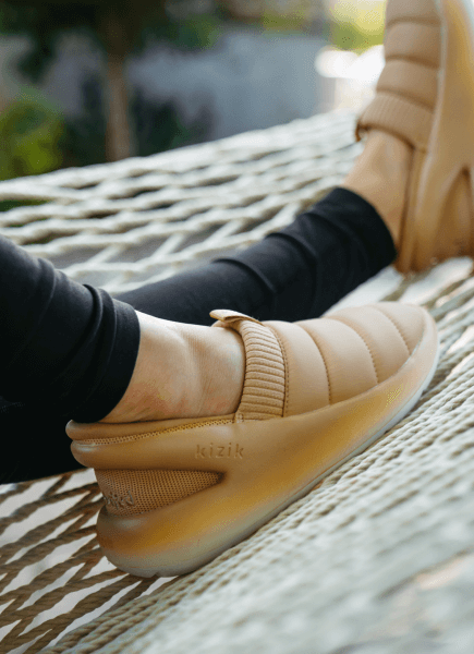 Women s Mars Roamer Toasted Marshmallow Kizik