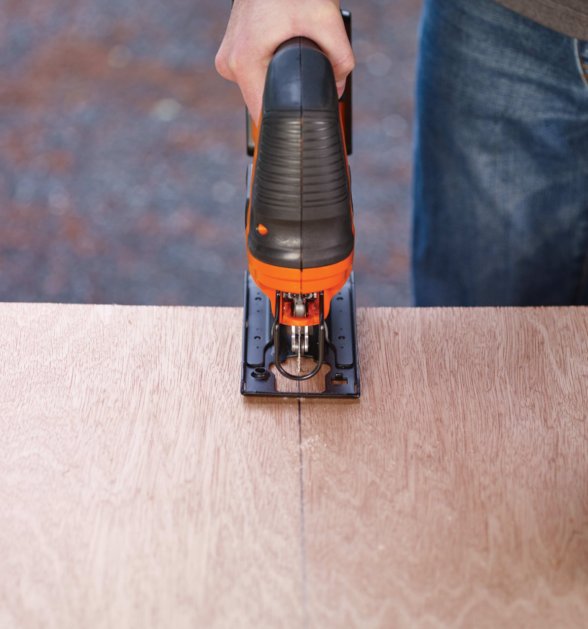 Wire guard feature of Cordless Jigsaw.
