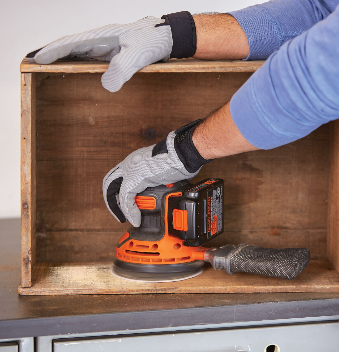 Black+Decker 20V MAX Cordless 5 in. Random Orbit Sander Kit (Battery &  Charger) - Ace Hardware