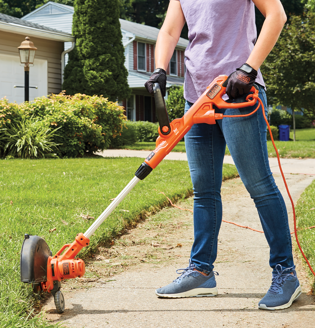 BLACK & DECKER 7.2-Amp Corded Electric String Trimmer and Edger in the  Corded Electric String Trimmers department at