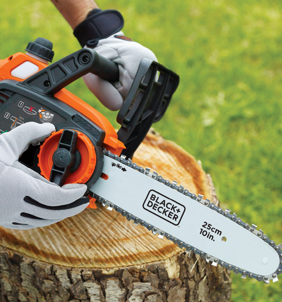 10 inch bar and chain design feature of 20 volt MAX lithium 10 inch chainsaw.