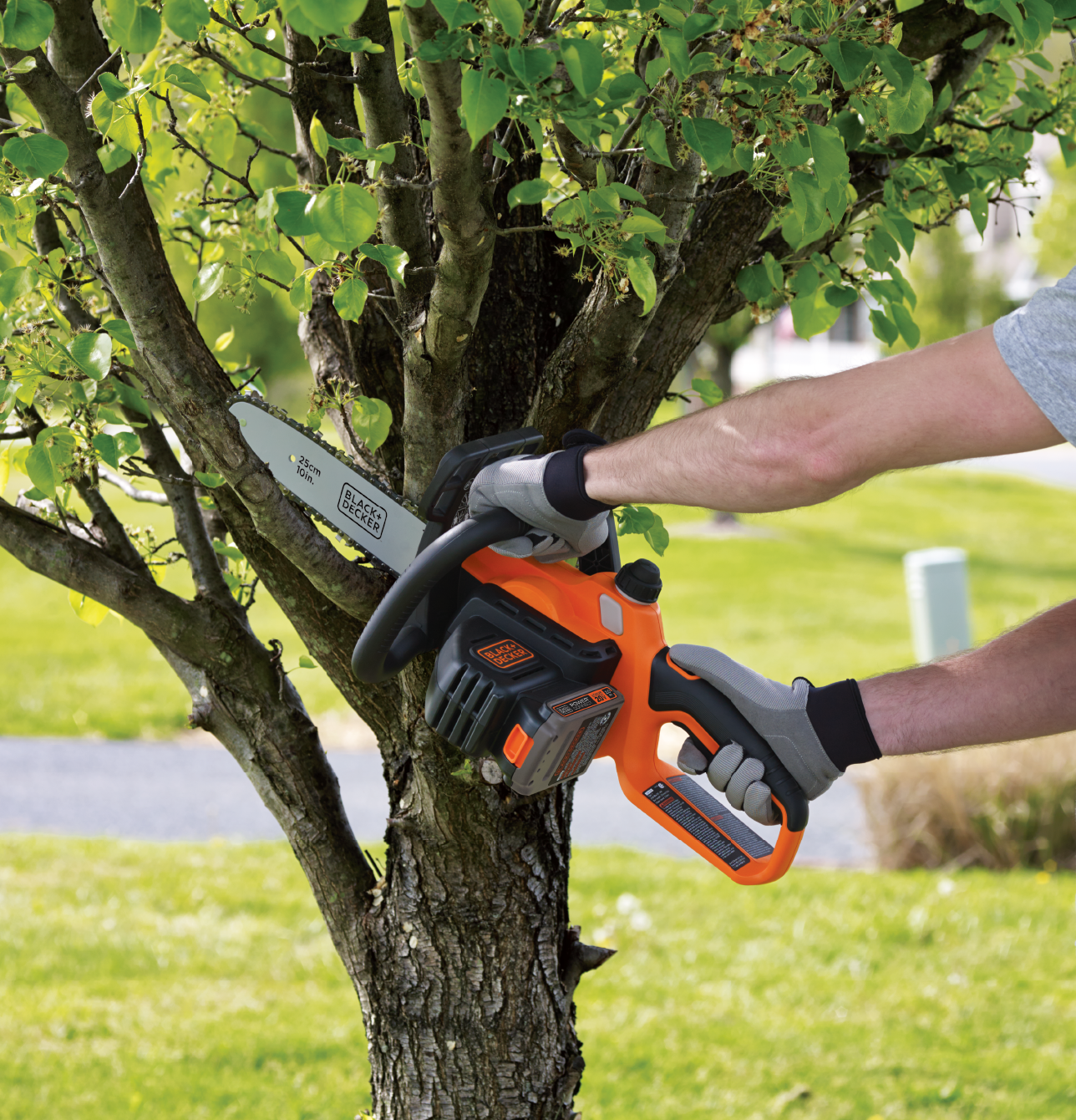 BLACK+DECKER 20V MAX Cordless Chainsaw with Extra Lithium Battery 2.0 Amp  Hour (LCS1020 & LBXR2020-OPE)