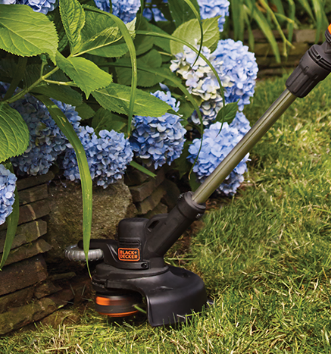 BLACK+DECKER EASYFEED 20-Volt Max 12-in Straight Cordless String Trimmer  With Edger Capable & Grass Hog Replacement Spool