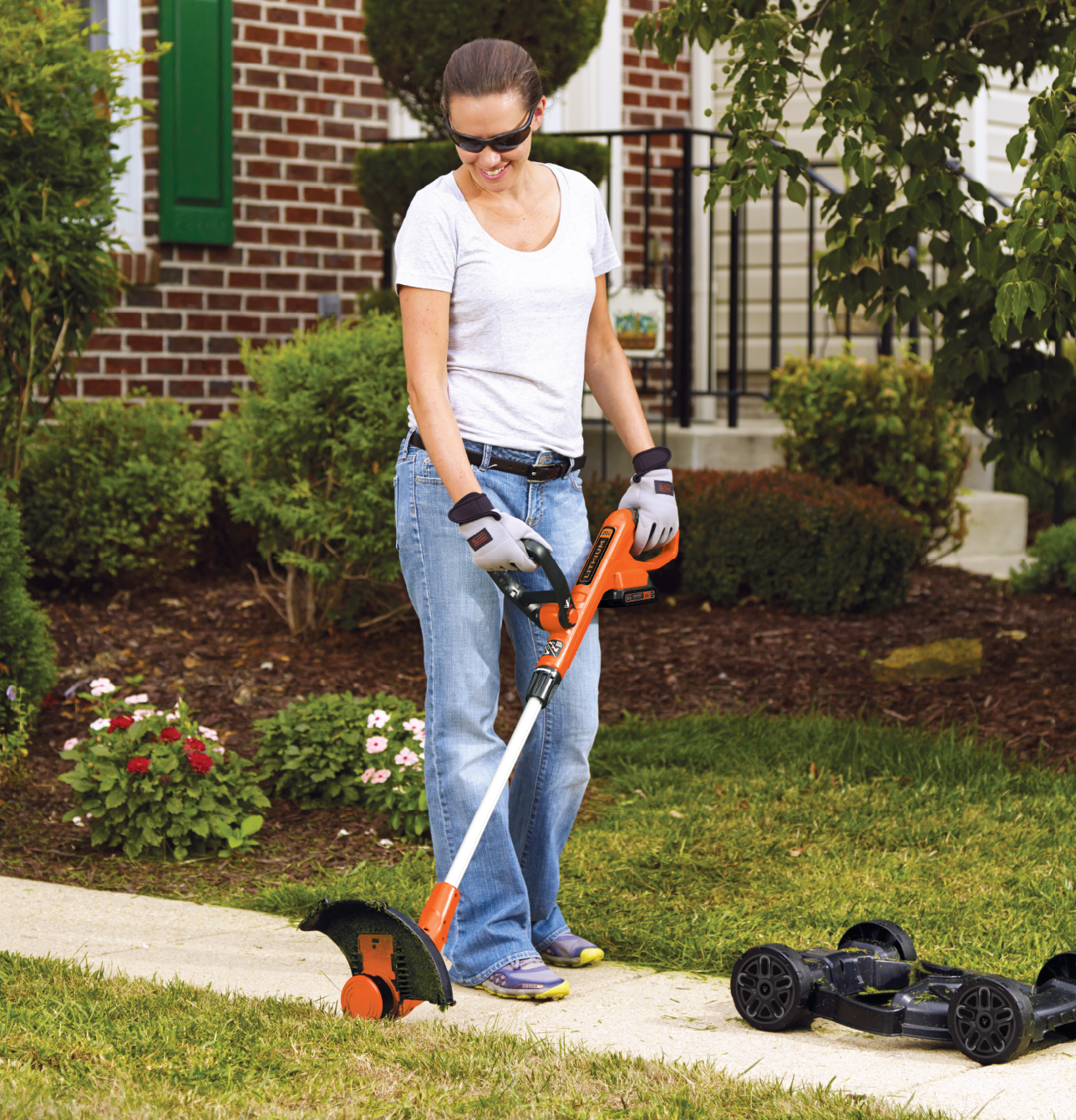 BLACK+DECKER 20V MAX Cordless Battery Powered 3-in-1 String Trimmer, Lawn  Edger & Lawn Mower Kit with (2) 2Ah Batteries & Charger MTC220 - The Home  Depot