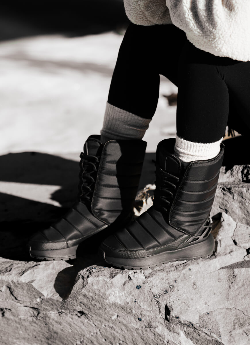 Women's Juno - Blackout