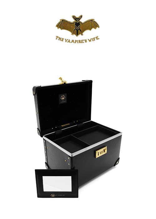 Globe-Trotter_Vampires-Wife-Black_13VC_ANGLED-OPEN-wMIRROR