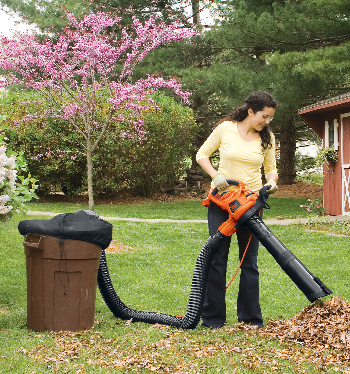 BLACK+DECKER 3-in-1 Electric Leaf Blower with Blower/Vacuum Leaf Collection  System (BV3600 & BV-006L)