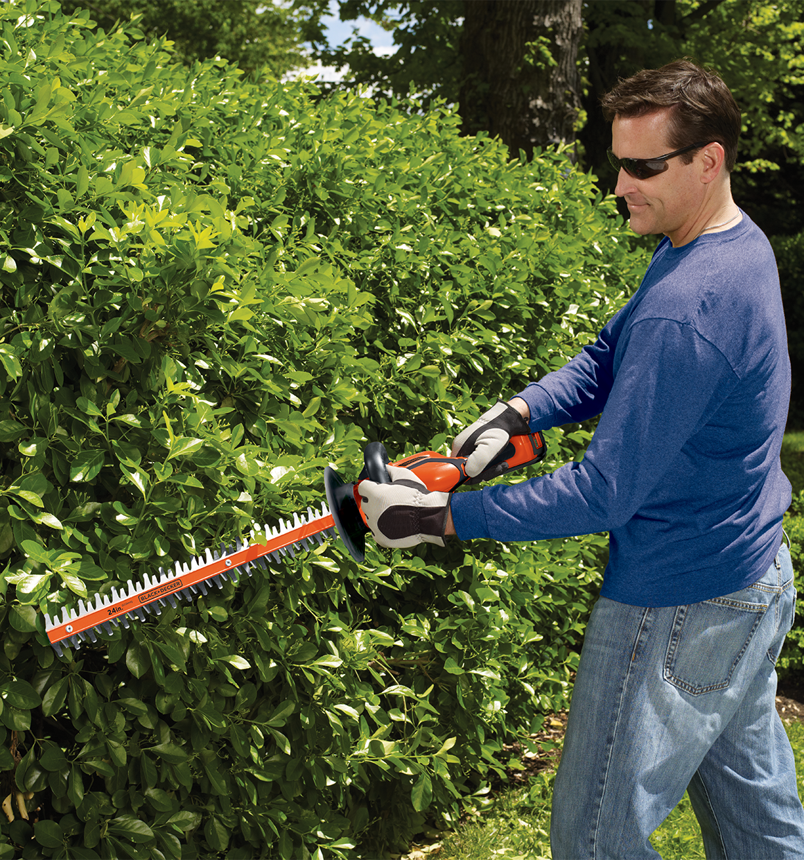 Black & Decker 40V Max 24 in. Cordless Hedge Trimmer LHT2436