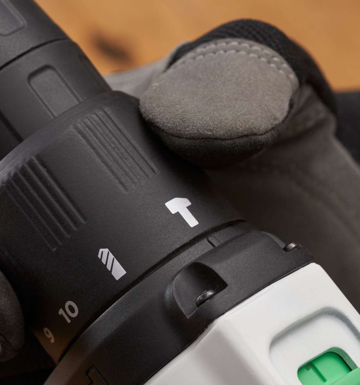 Close-up of the Reviva 12V Hammer Drill Clutch selection.
