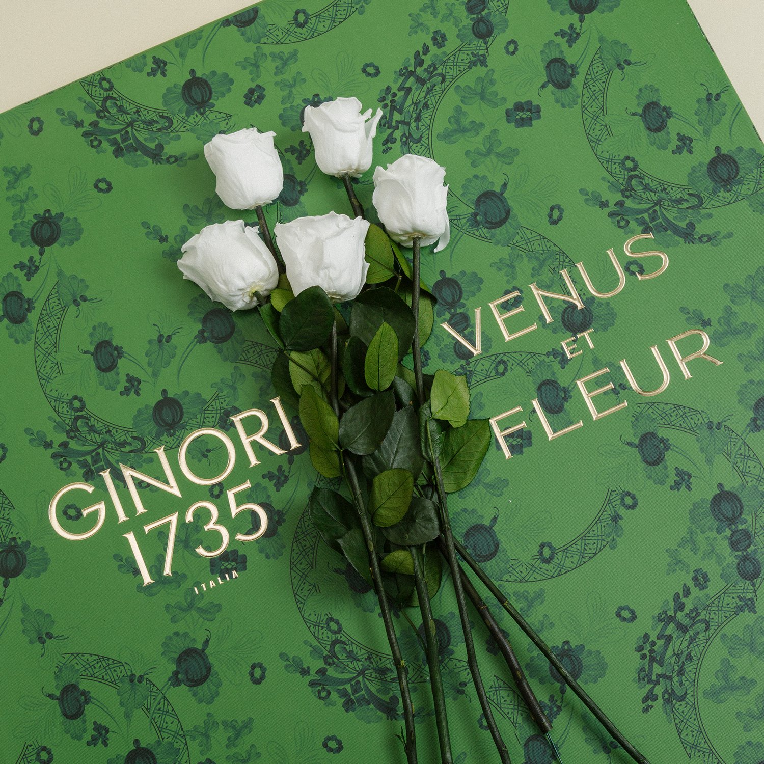 新品！専用箱とリボン付GINORI 1735 花瓶VAS 1946 新品！専用箱とリボン付GINORI 1735 花瓶VAS 1946 - メルカリ