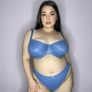 Curvy Kate Happy Boobs Balcony Bra Denim Blue as worn by @mspaulalanz
