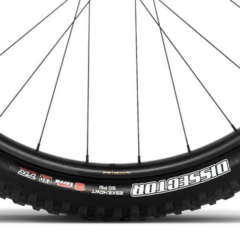 Orbea Rise M-Team 2023 Maxxis Dissector Tyres on OQUO Wheels