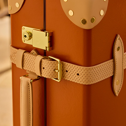 Cotswold-20CO-Orange-Natural-Details-02