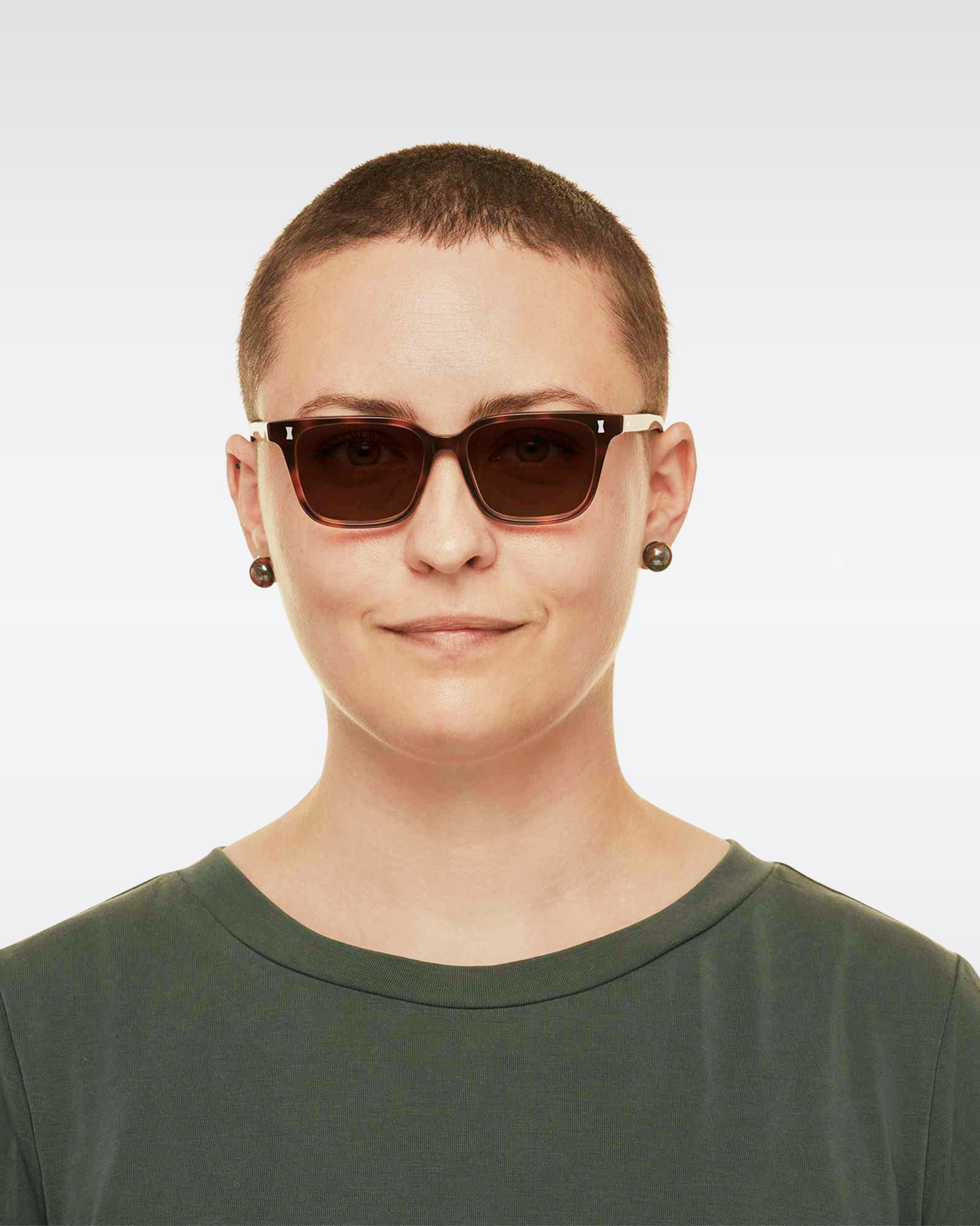 Kerwick: Rectangular sunglasses with a narrow bridge | Cubitts