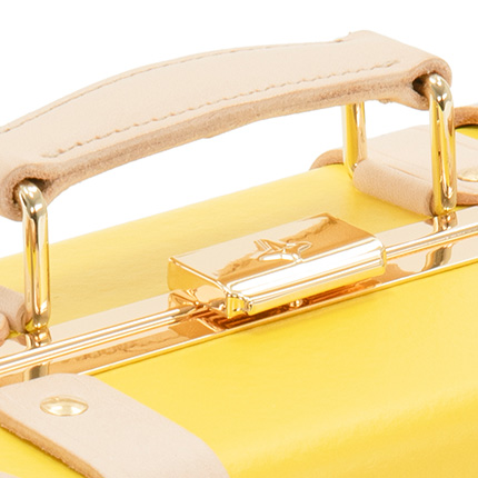 Globe-Trotter_The-Mayfair-Collection_Clasp