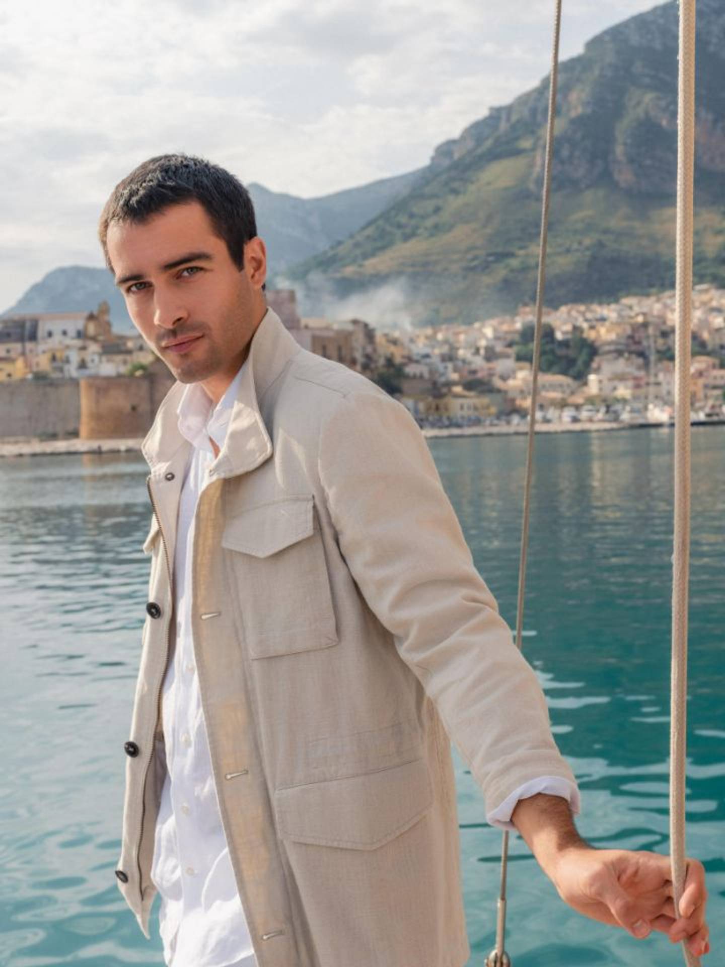 MEN’S CASHMERE COATS & JACKETS