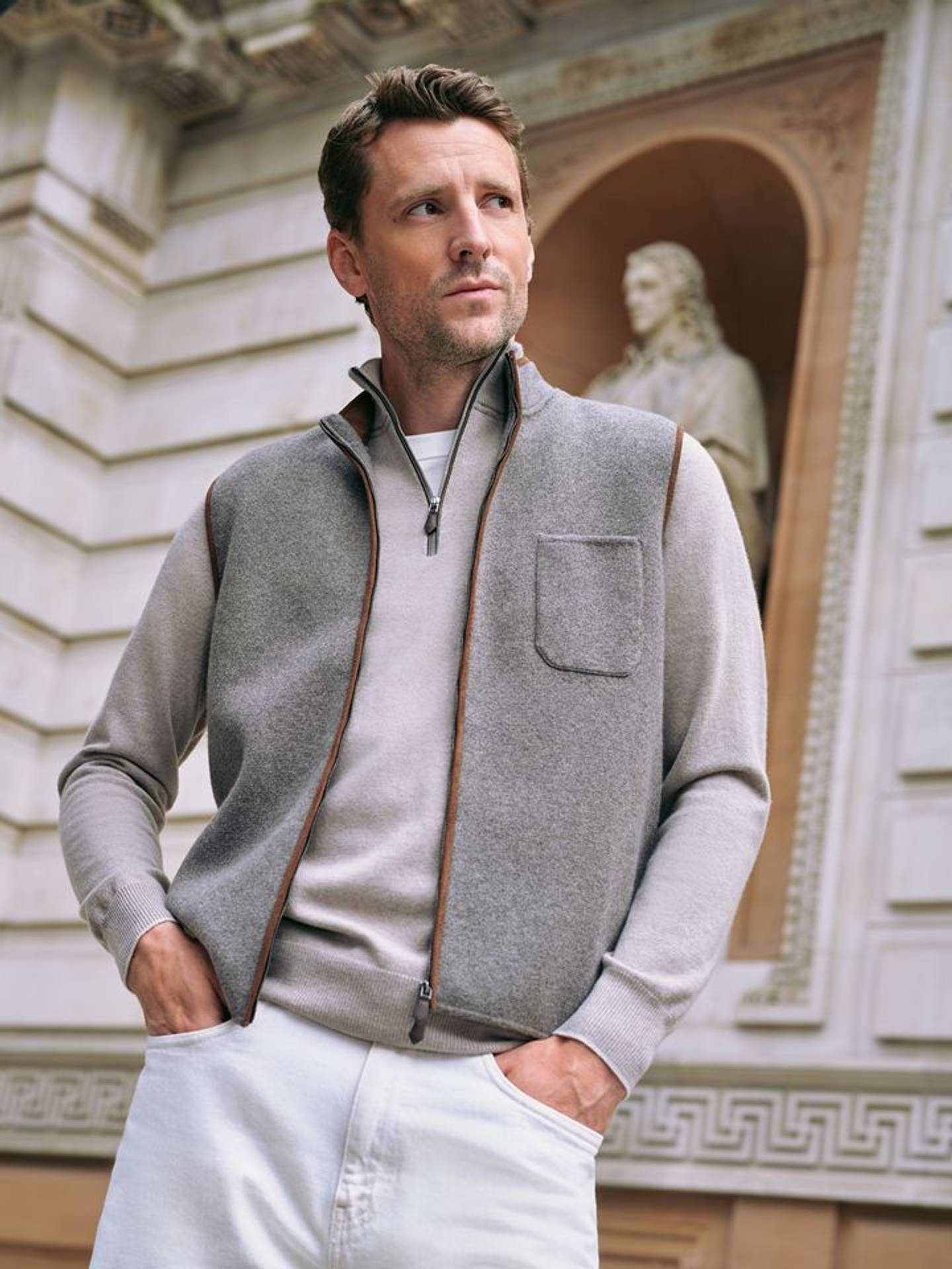MEN'S GILETS & WAISTCOATS
