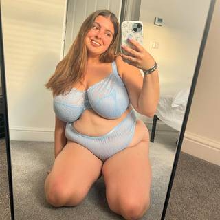 Curvy Kate Lace Daze Balcony Bra Powder Blue as worn by @selflovesophie