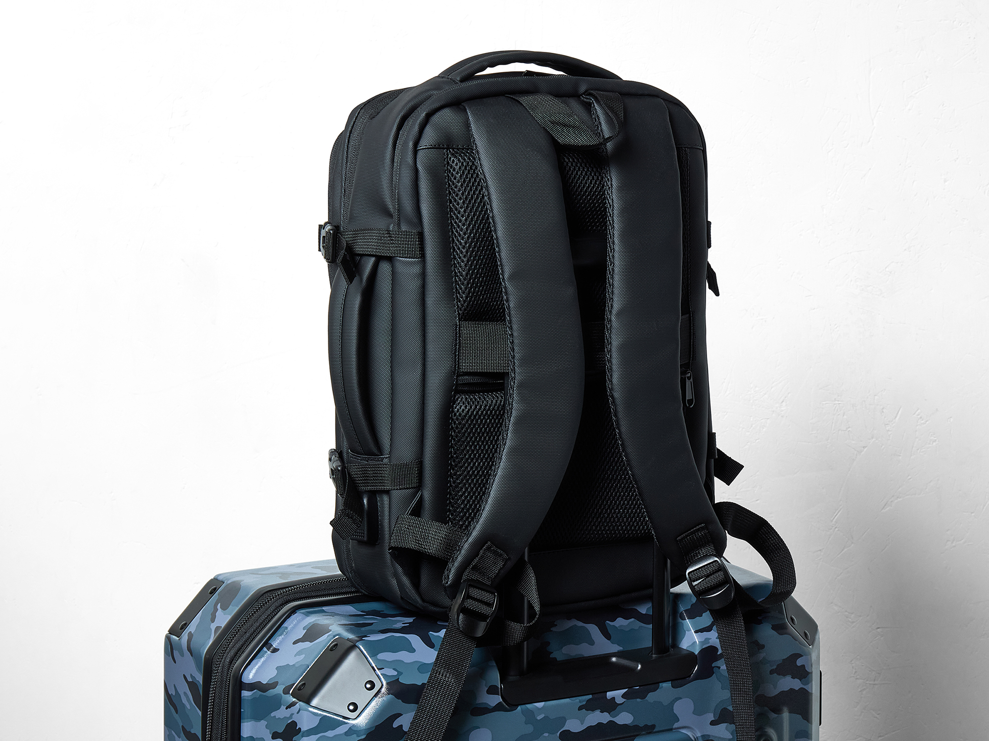 Dalston EasyJet Underseat Backpack | 45x34x20cm | Black | Rock Luggage