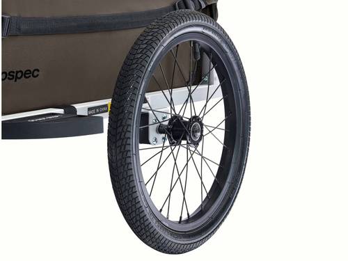 16” wheels with stainless steel spokes and grooved tires keep the ride smooth for your little passenger(s).