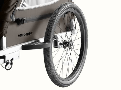 20” wheels with stainless steel spokes and grooved tires keep the ride smooth for your little passenger(s).