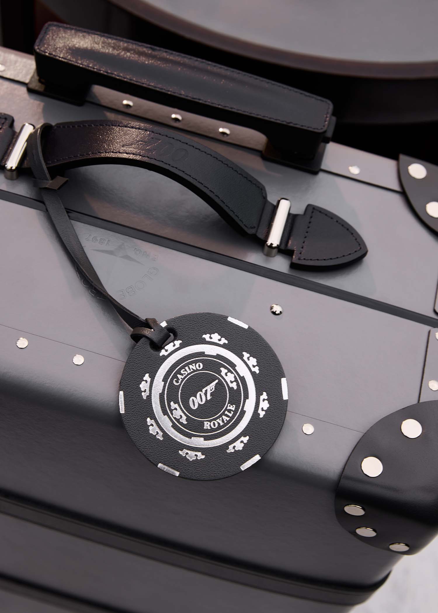 GT_007-Luggage-Collection_Poker-Charm