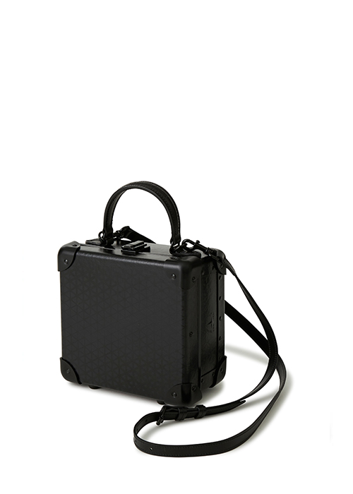 GT_whitemoutaniaring_bag_500_700