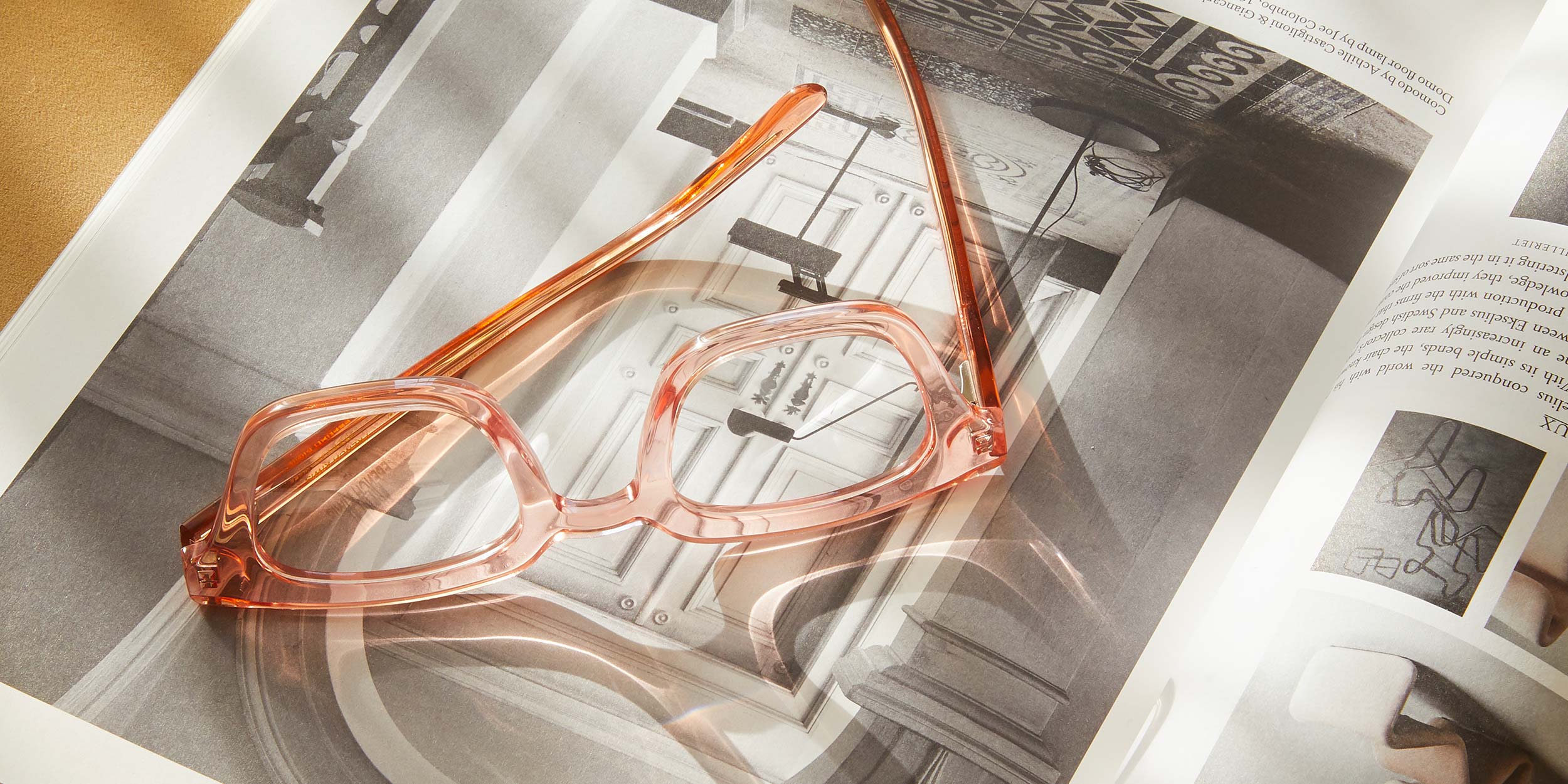 Photo Details of Ysée Nude Tortoise Reading Glasses in a room