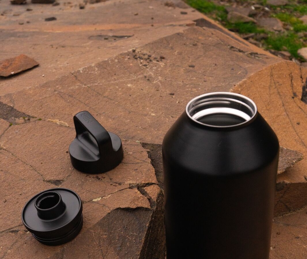 64oz Water Bottle - Stainless Steel Half Gallon Water Jug with