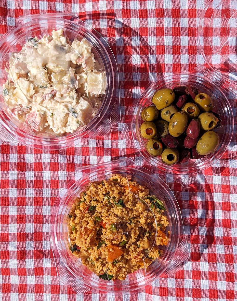 16oz (500ml) Round Salad Clamshell / Hinged Show Bowl - PLA Clear