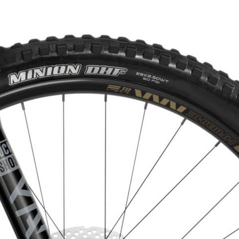 Haibike AllMtn CF 8 2024 Maxxis Minion Tyres 