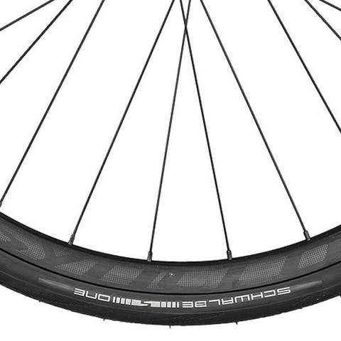 Scott Addict RC eRide 20 2025 Schwalbe One Race Guard Tyres