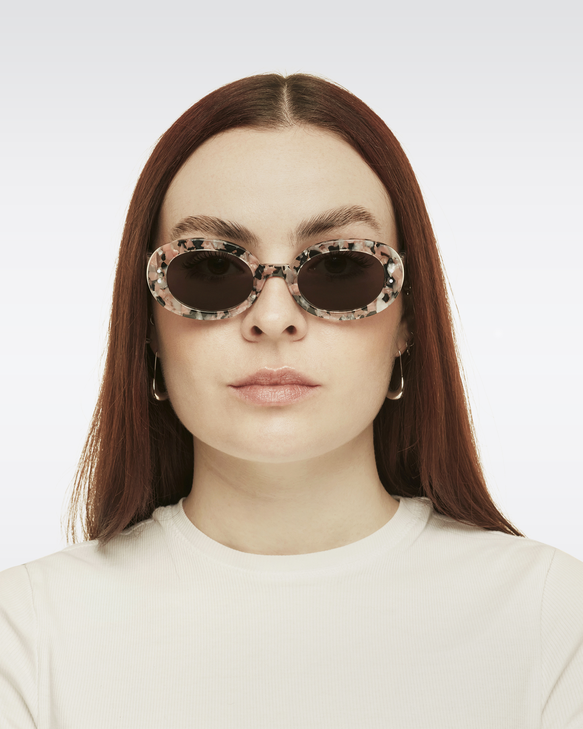 Goldington: Bold oval sunglasses | Cubitts