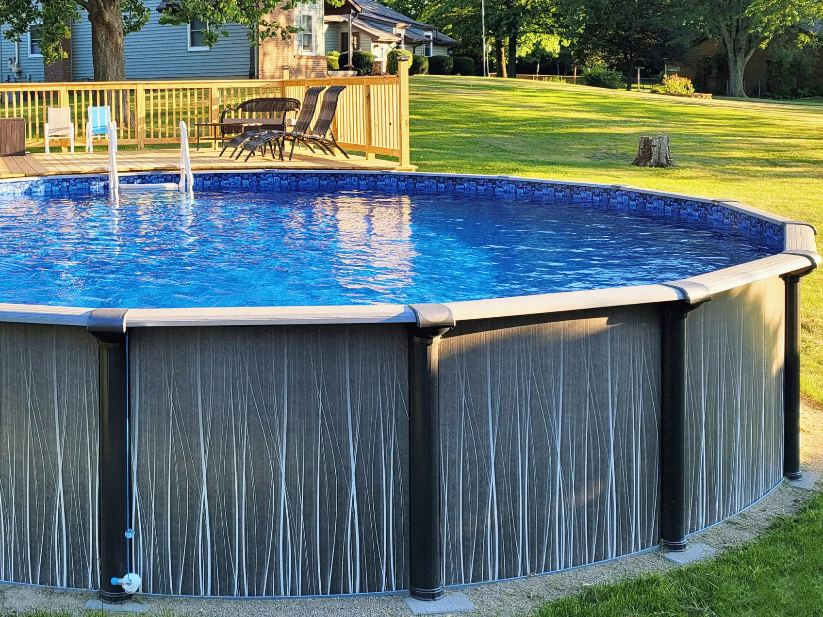 Inspire round overlap pool liner in a Boreal round pool