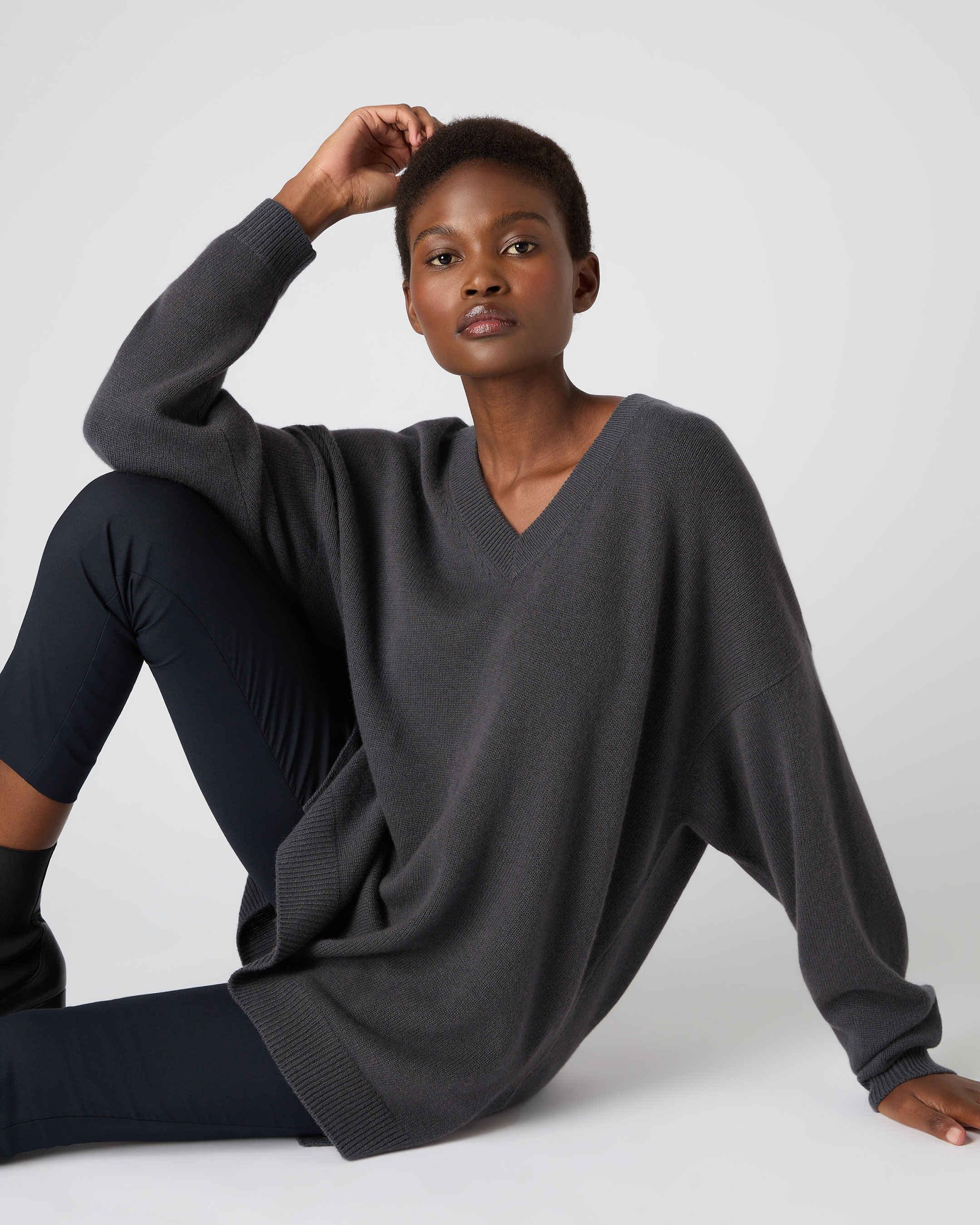 Women's Oversized V Neck Cashmere Jumper Flint Grey | N.Peal