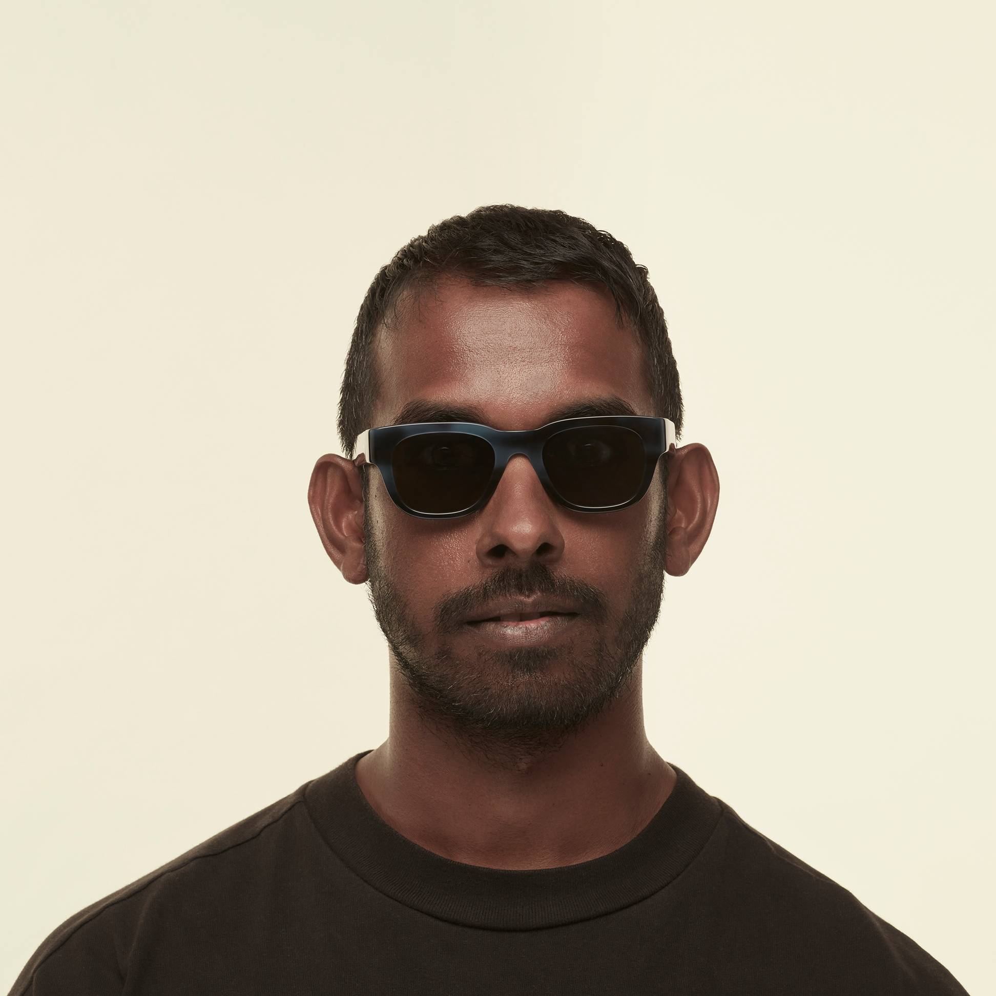 Kember: Square sunglasses with bent lugs | Cubitts