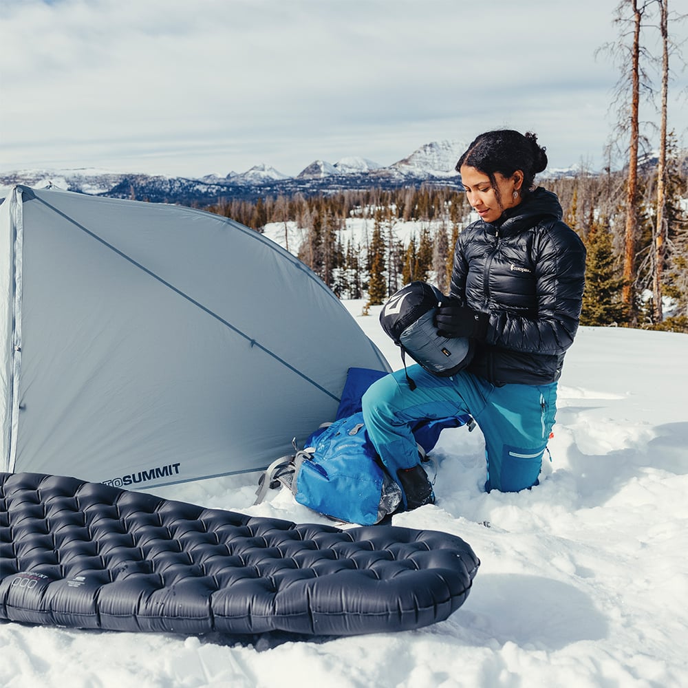 Light top sleeping pad