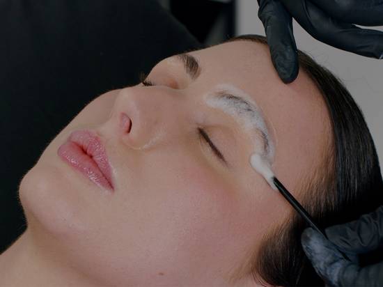 {"en"=>"Prepare the Brows", "nl"=>"", "de"=>"", "fr"=>"", "it"=>"", "es"=>""}