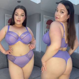Curvy Kate Flare Full Plunge Side Support Multiway Bra Amethyst Purple as worn by @mspaulalanz