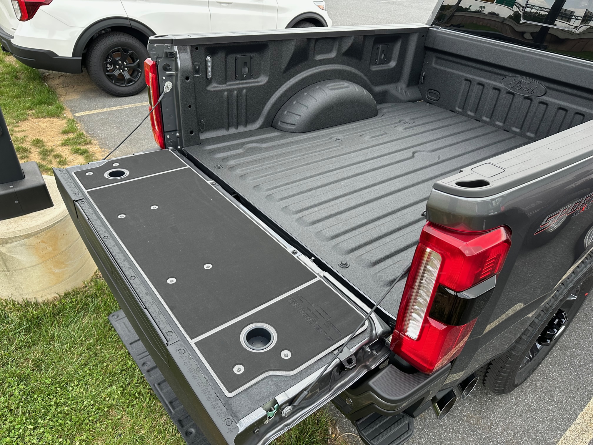 Tailgate Top Protector Cap Molding Cover For 1999-2007 Ford F250 F350 F450 – Black
