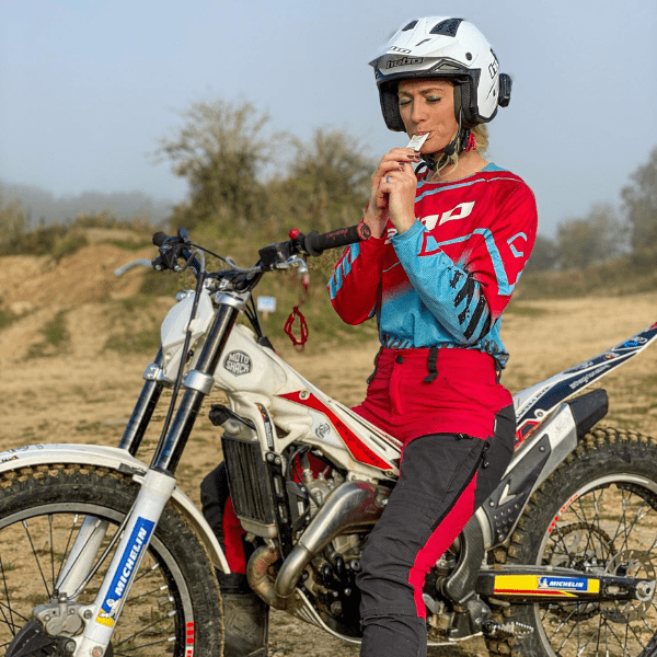 Vanessa Ruck aka @thegirlonabike | U Perform Ambassador & Expert