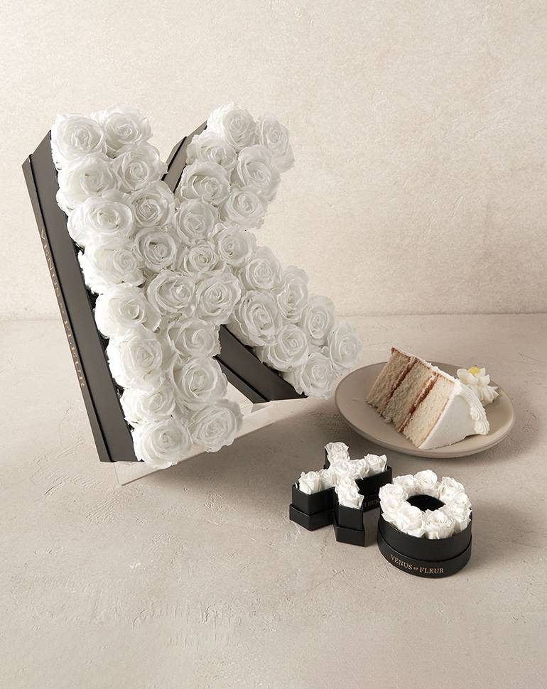 Venus et Fleur gift box in the shape of the later