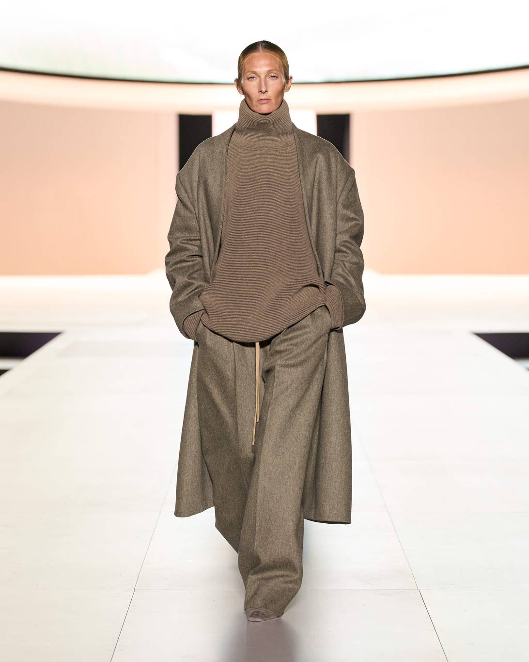 COLLECTION 8 Look 09
