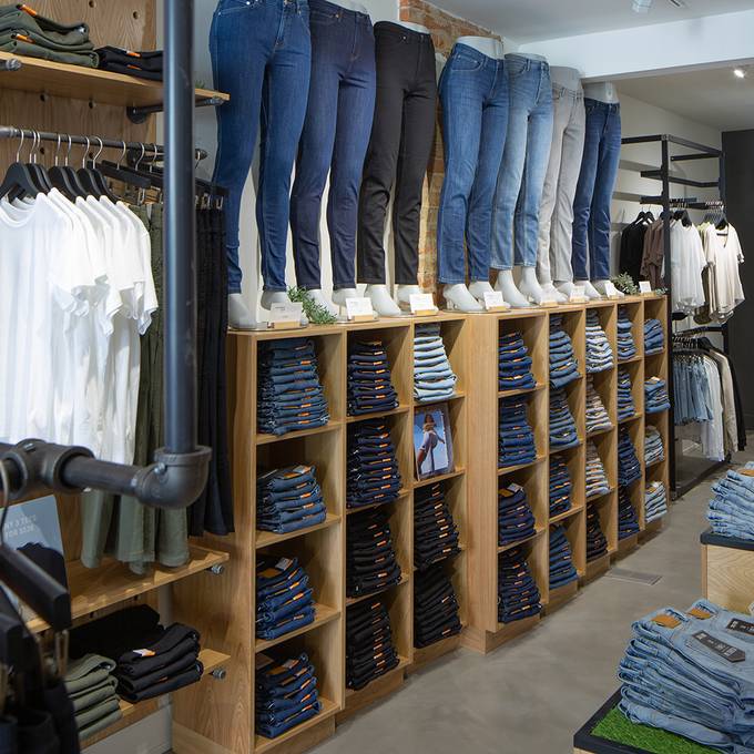 Toronto Flagship Store | DUER