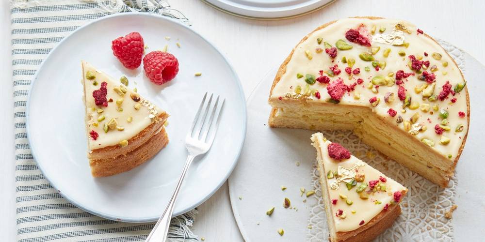 Oxford Birthday Cakes Brownies & Cake Delivery in Oxford Cutter